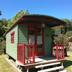Bed & Breakfast Roulotte Coin De Nature, Lannion
